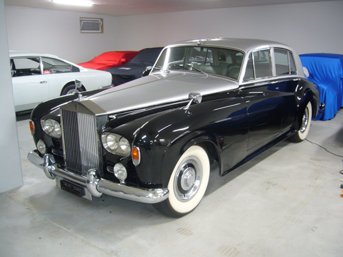 ROLLS ROYCE Silver Shadow > Sitzpolster und Türpanelen neu eingefärbt